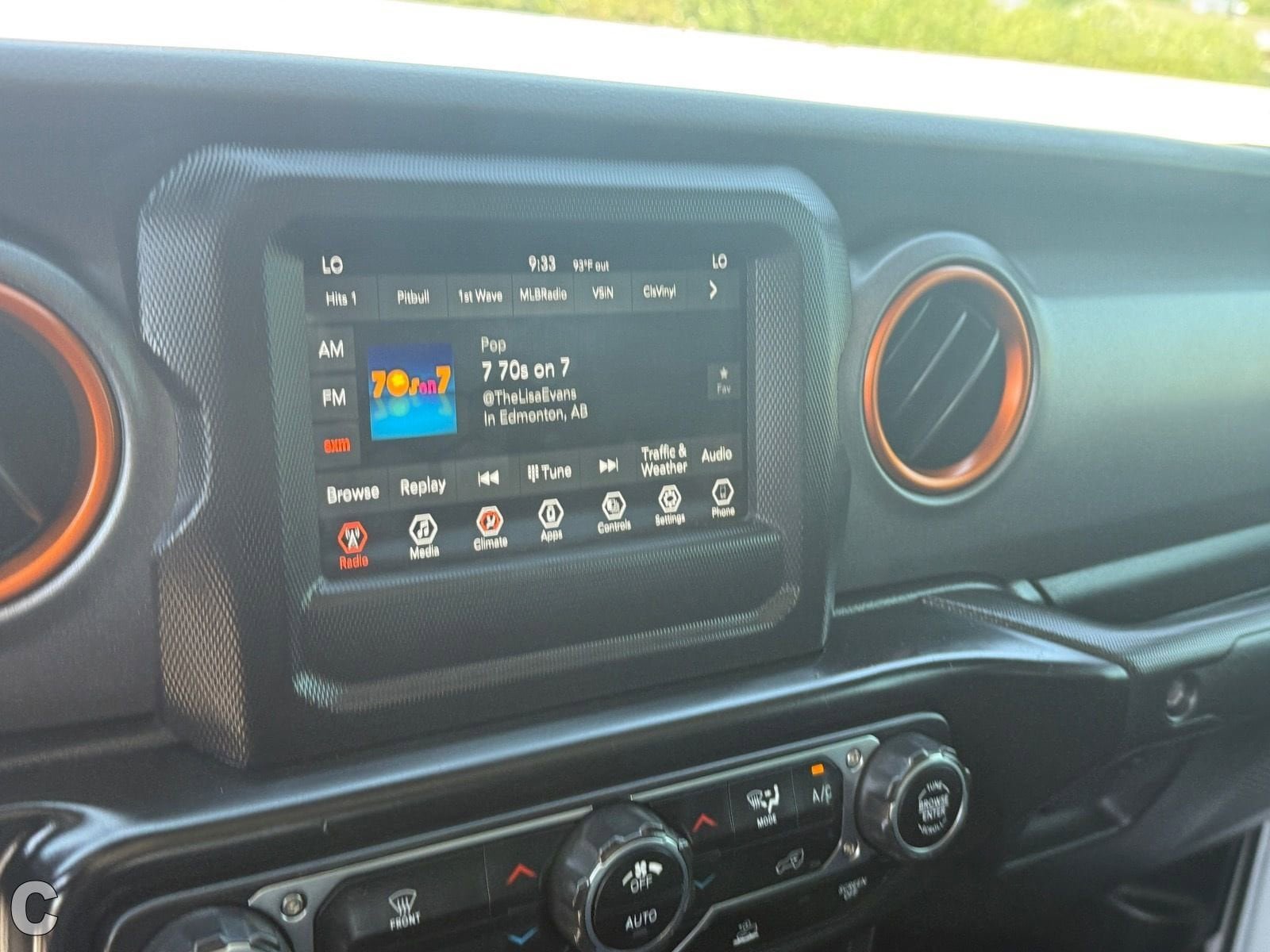 Used 2021 Jeep Gladiator Mojave AWD/4WD image 26