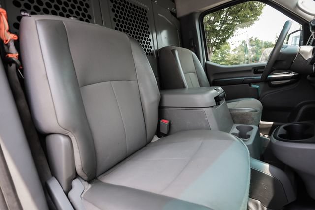 Used 2021 Nissan NV 3500 SV RWD image 27