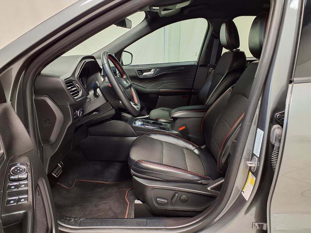 Used 2023 Ford Escape ST-Line w/ Equipment Group 301A image 23