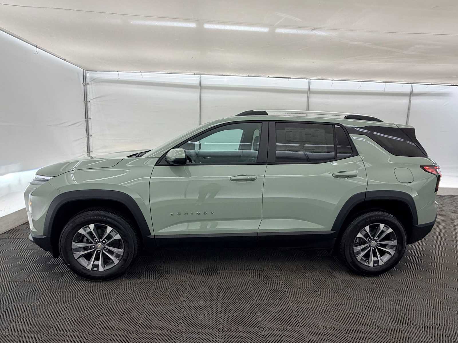 New 2026 Chevrolet Equinox LT w/ Convenience Package II image 3