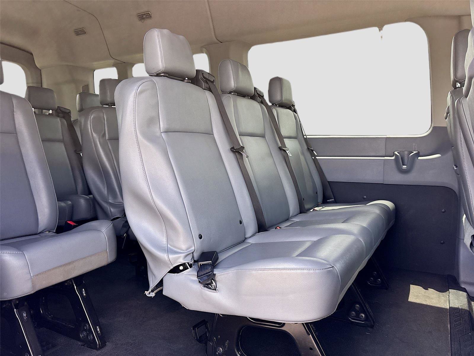 Used 2019 Ford Transit 350 XL image 25