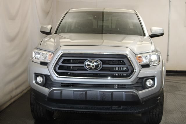 Used 2022 Toyota Tacoma SR5 RWD image 3