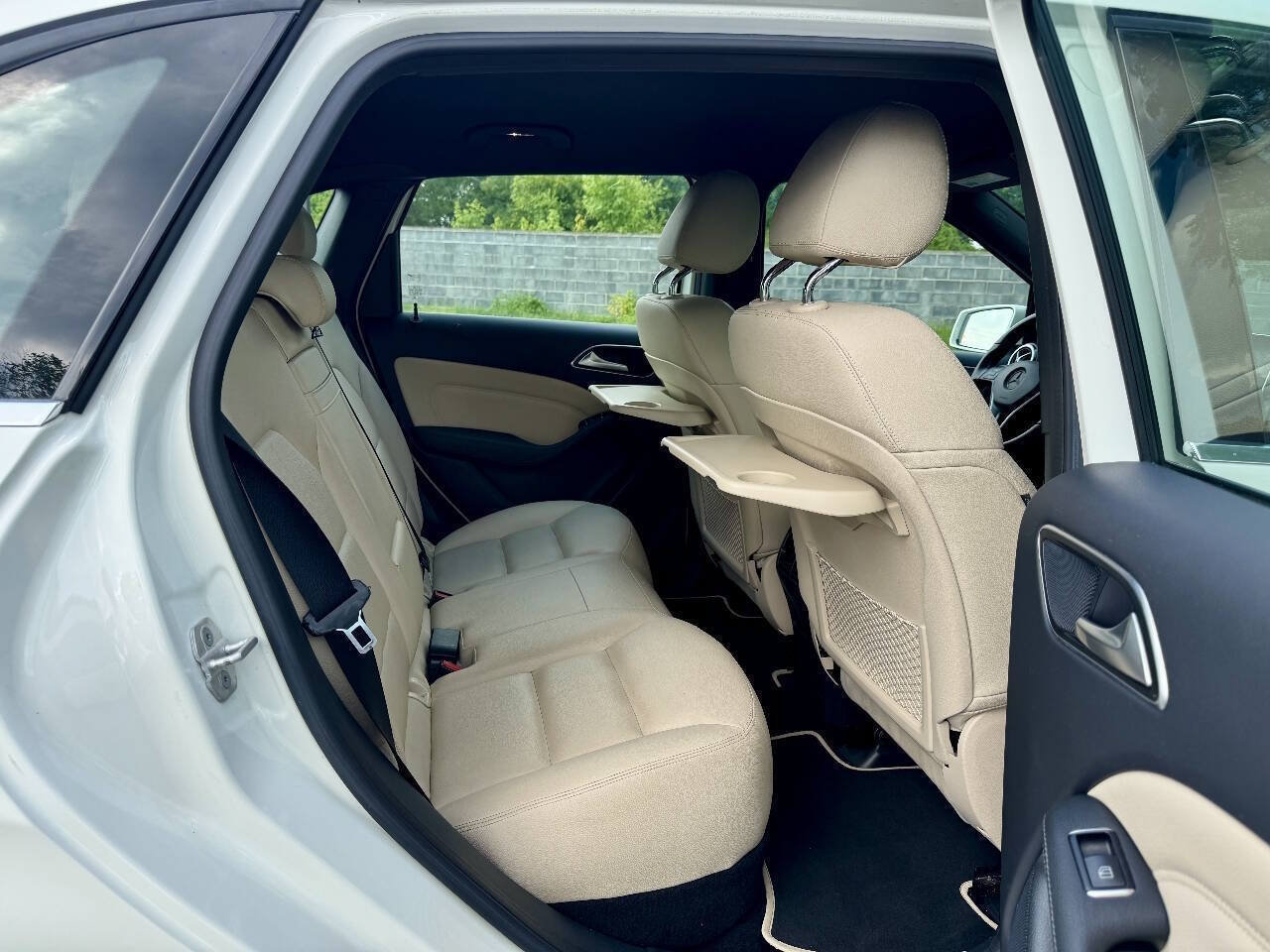 Used 2015 Mercedes-Benz B 250e image 28