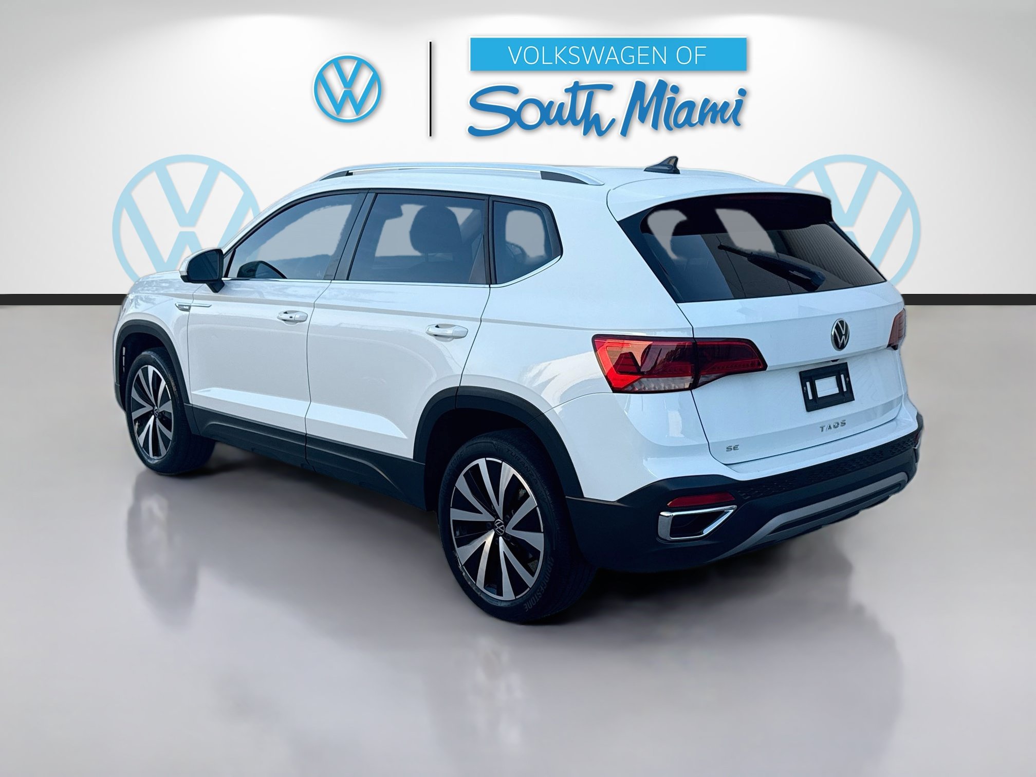 Certified 2022 Volkswagen Taos SE FWD image 5