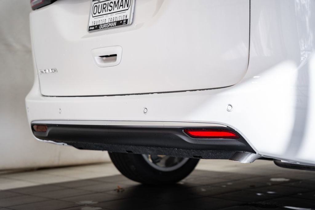 New 2026 Chrysler Pacifica Pinnacle image 7