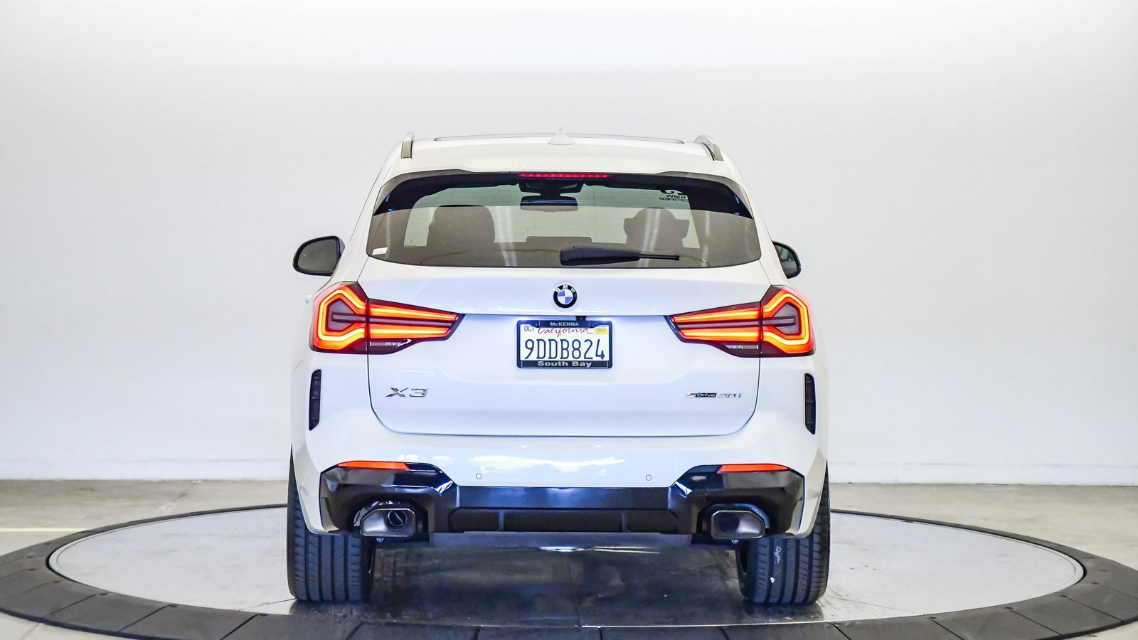 Certified 2023 BMW X3 sDrive30i w/ M Sport Package image 3