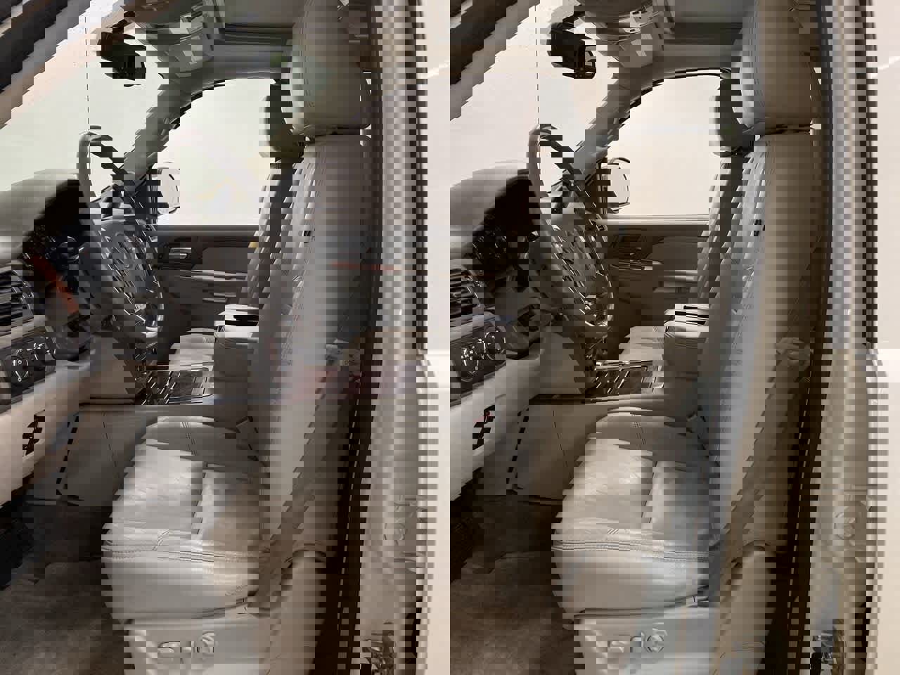 Used 2012 Chevrolet Avalanche LTZ image 14