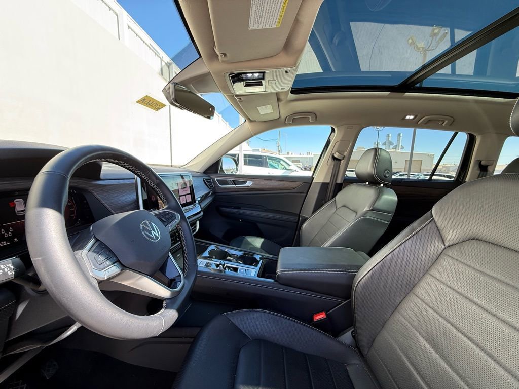 Certified 2025 Volkswagen Atlas SEL AWD/4WD image 8