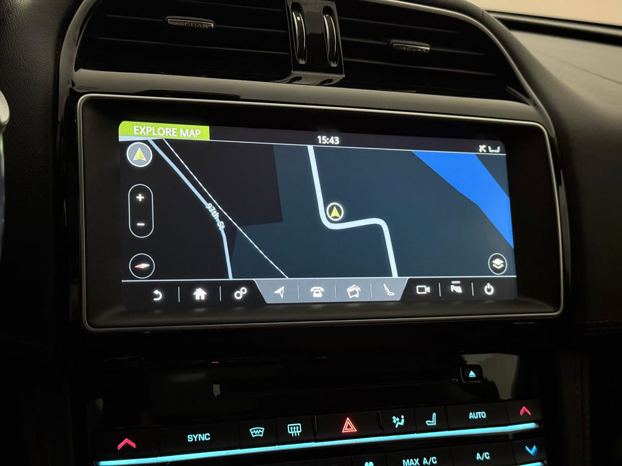 Used 2020 Jaguar F-PACE Checkered Flag image 32