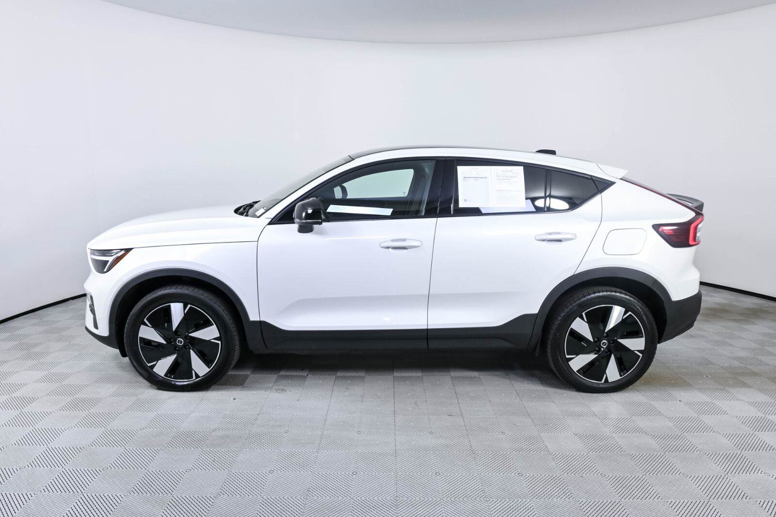 Certified 2024 Volvo C40 Recharge Core w/ Climate Package AWD/4WD image 2