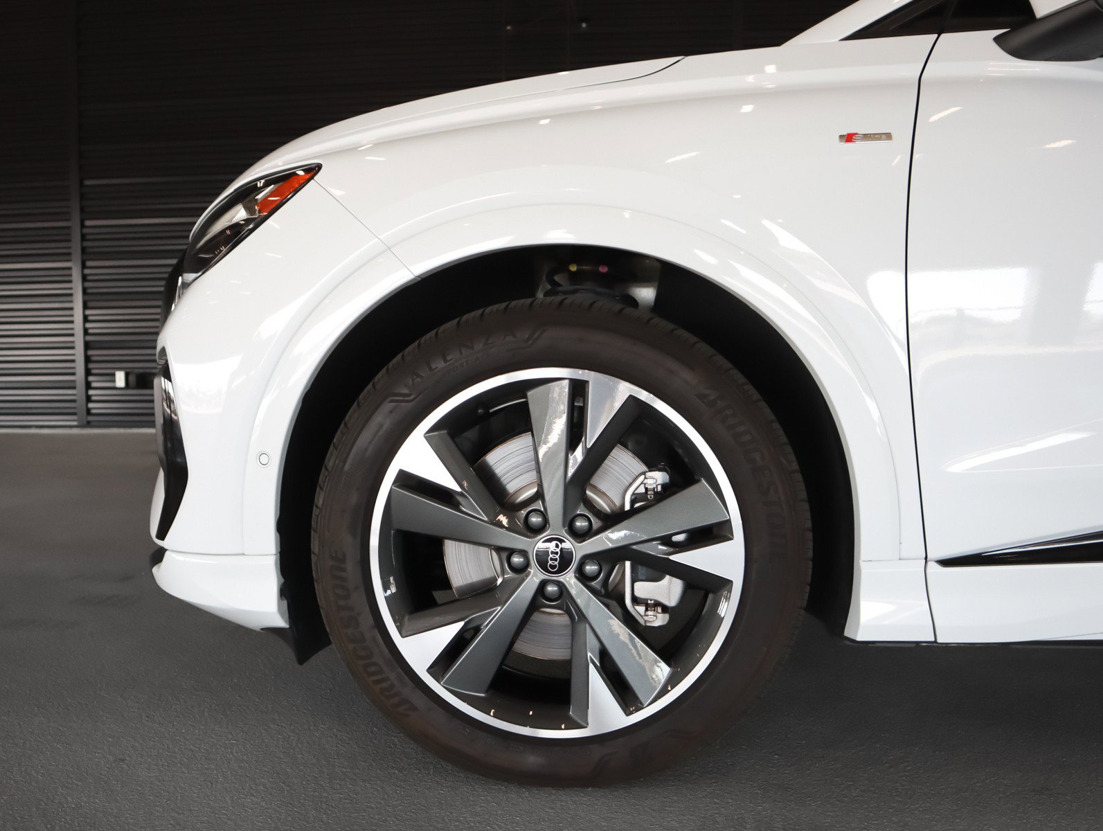 Certified 2024 Audi Q4 e-tron Premium Plus image 3