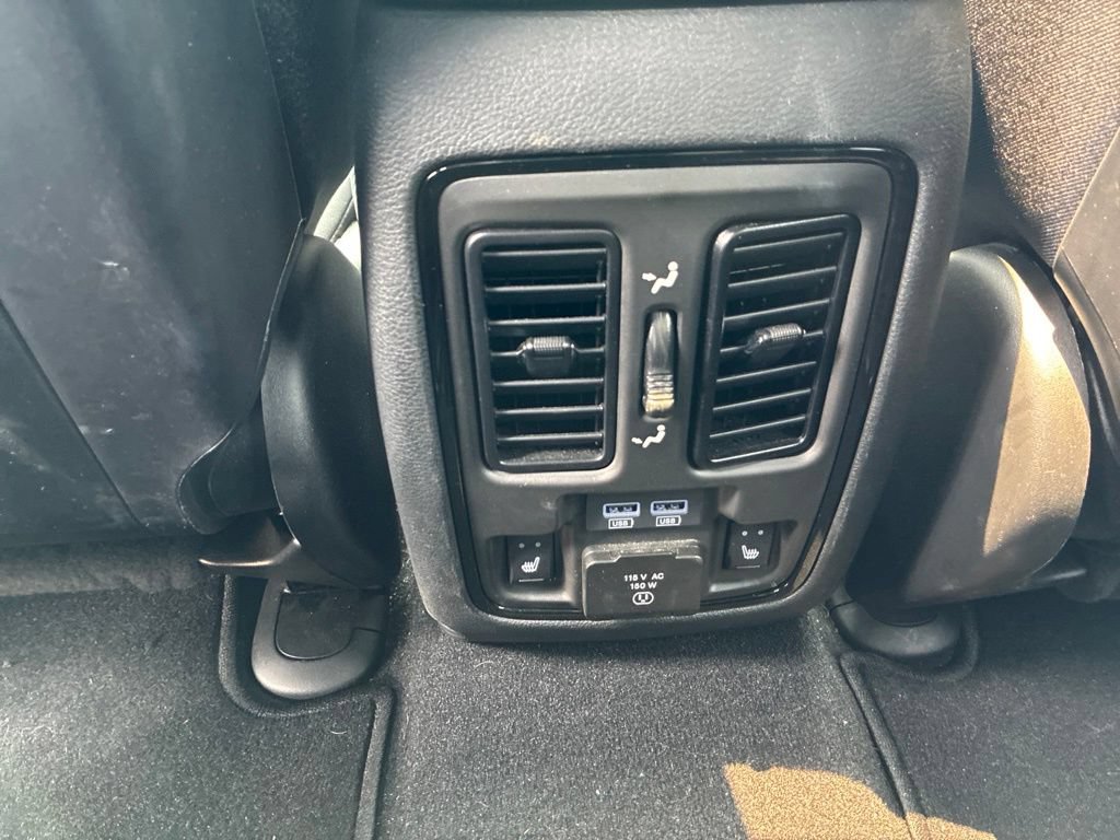 Used 2024 Dodge Durango R/T w/ Tow 'N Go Package AWD/4WD image 24