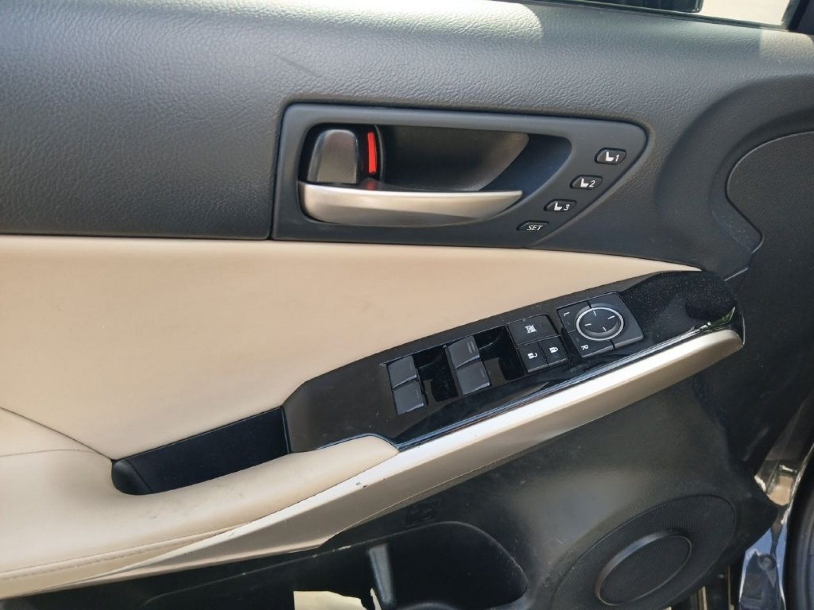 Used 2018 Lexus IS 300 AWD w/ Comfort Package image 12