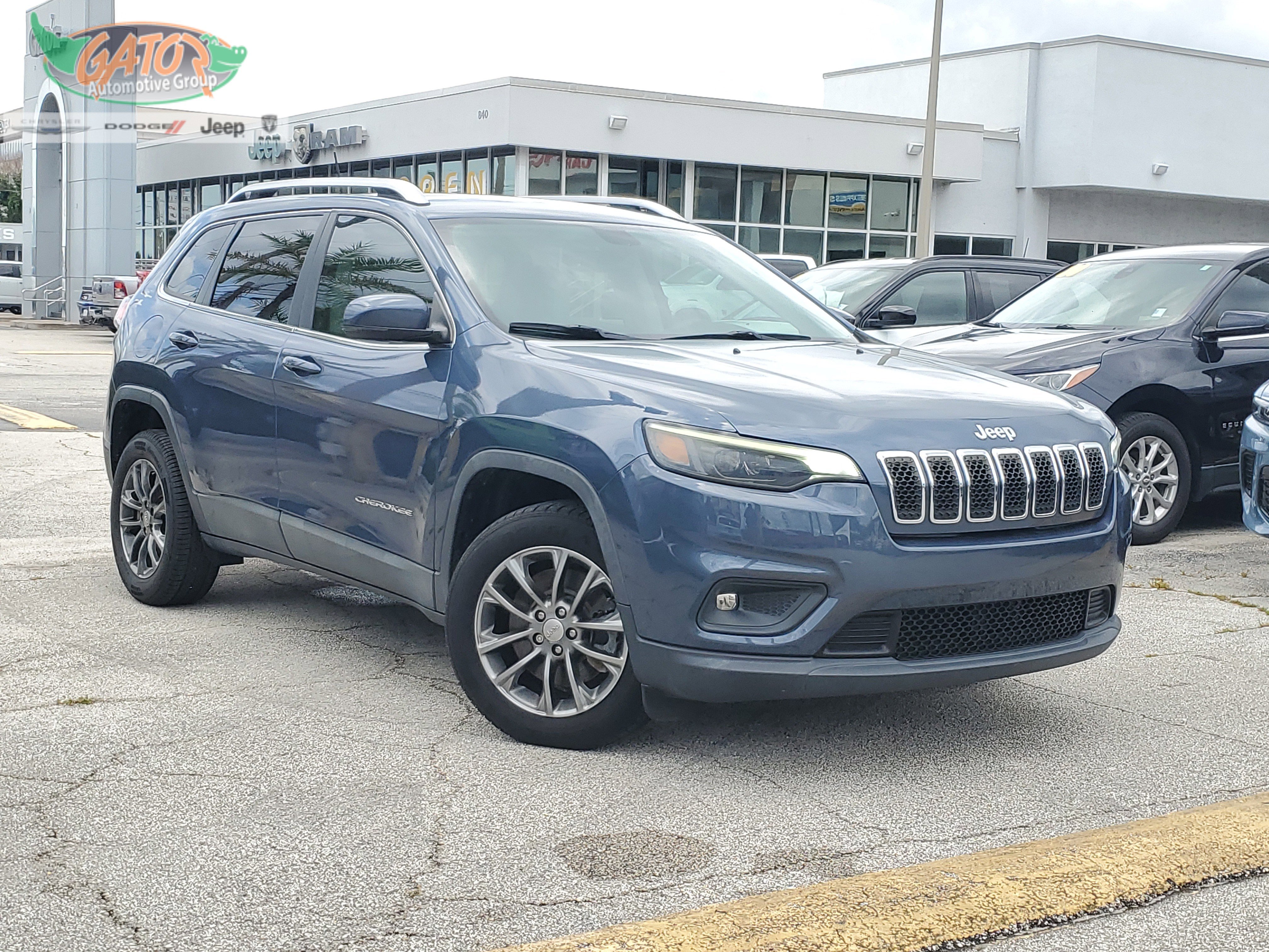 Used 2020 Jeep Cherokee Latitude Plus w/ Comfort/Convenience Group FWD image 1
