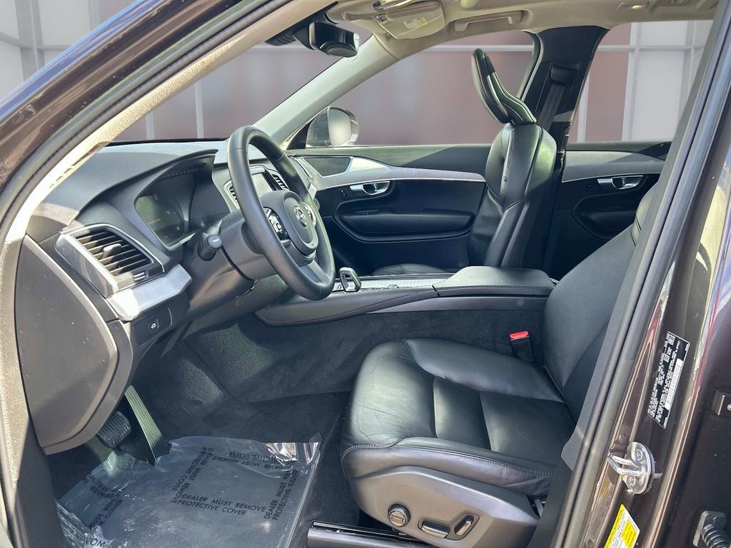 Used 2023 Volvo XC90 B5 Core w/ Climate Package image 11