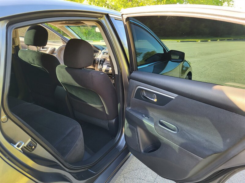 Used 2014 Nissan Altima 2.5 SV FWD image 28