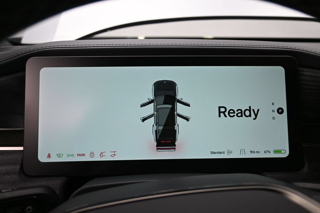 Used 2023 Rivian R1S Adventure AWD/4WD image 18