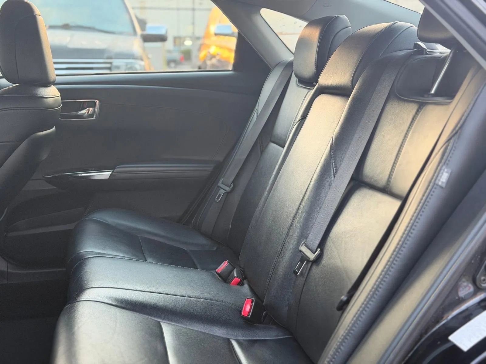 Used 2014 Toyota Avalon XLE image 10