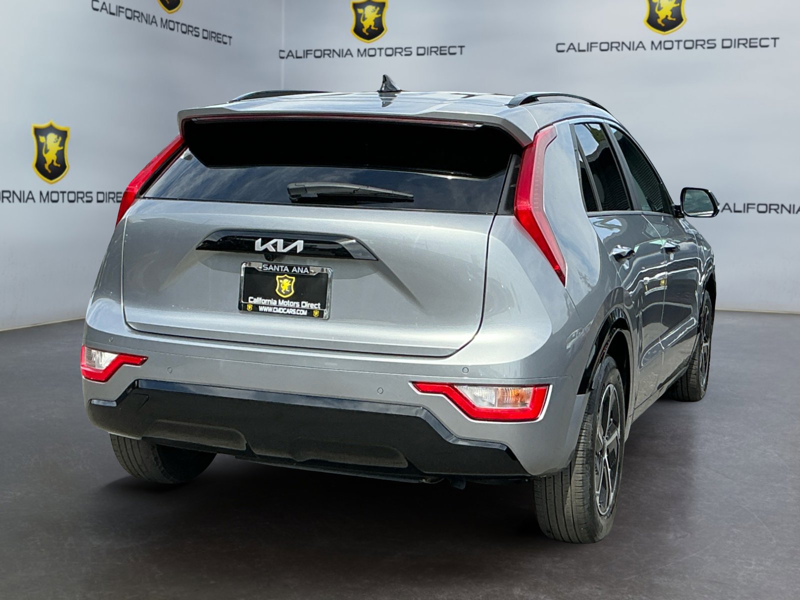 Used 2024 Kia Niro SX image 5
