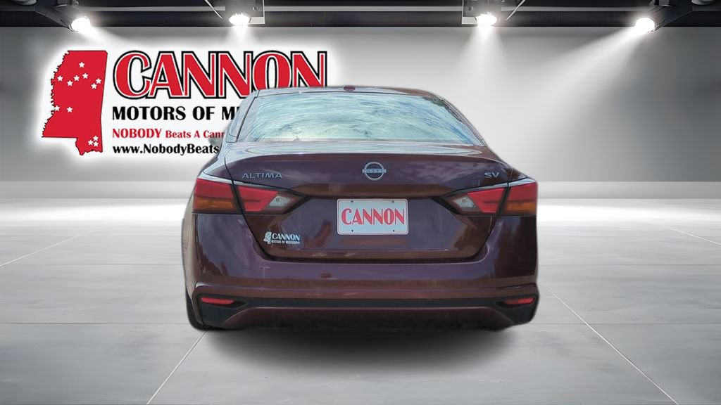 Used 2024 Nissan Altima 2.5 SV FWD image 6