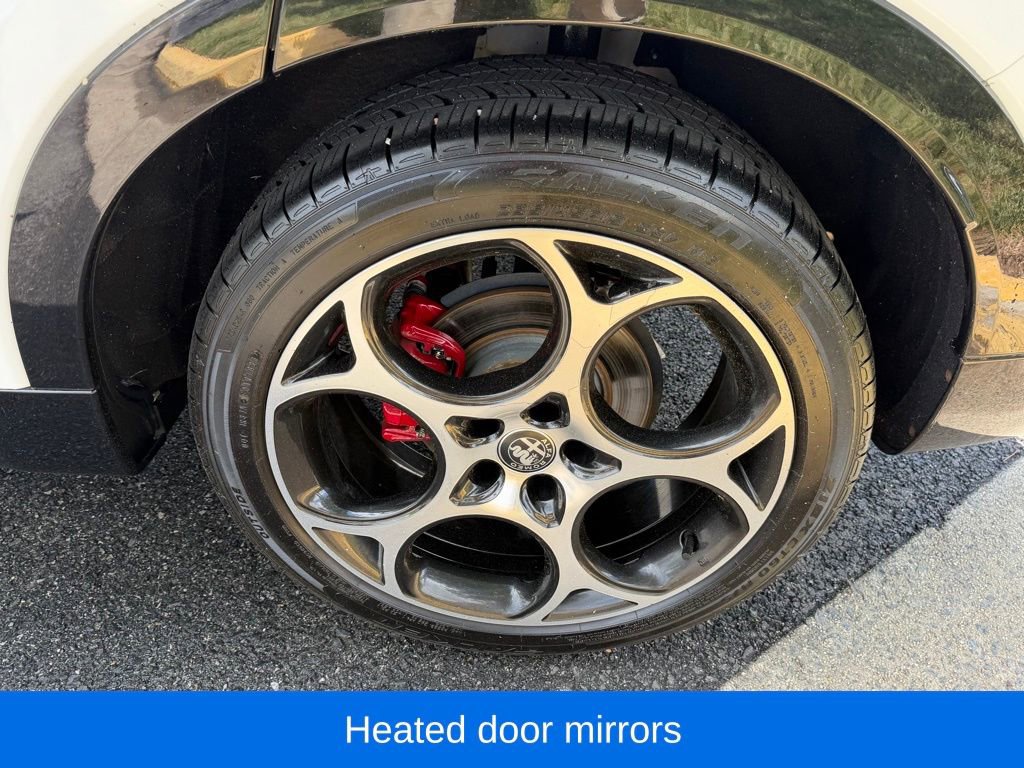 Used 2025 Alfa Romeo Tonale Veloce w/ Premium Package image 14