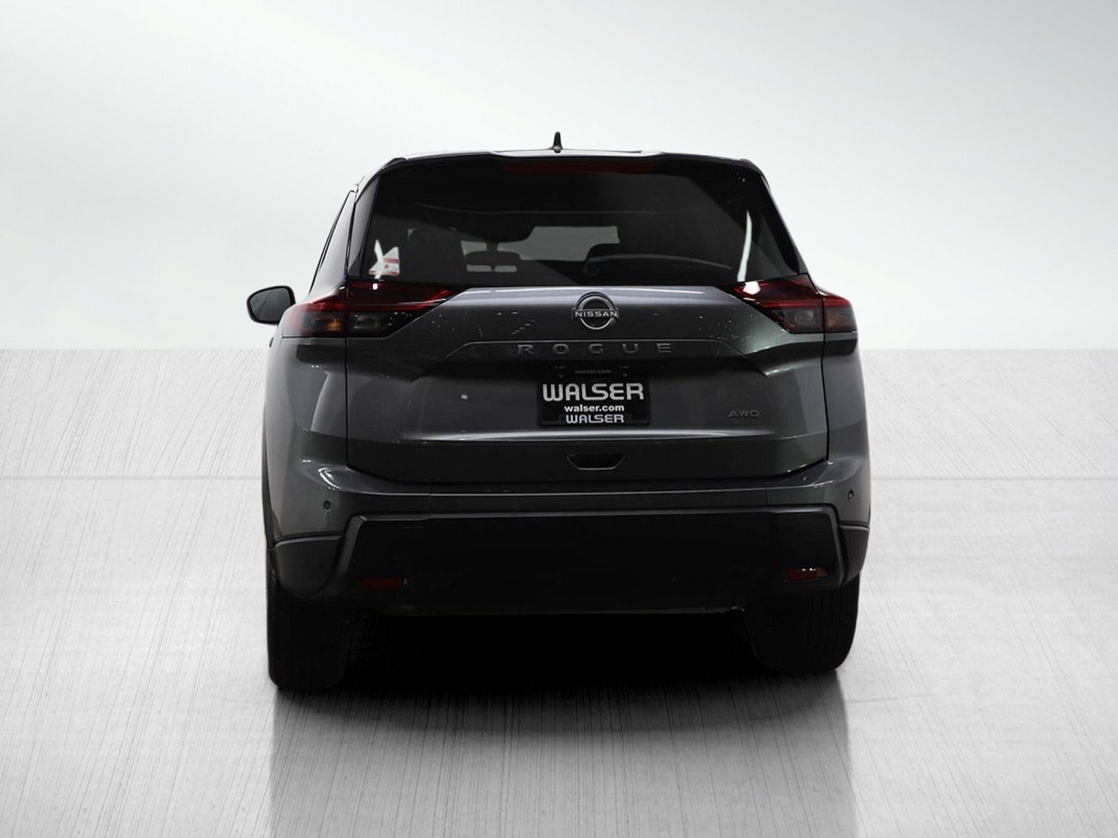 Used 2025 Nissan Rogue SV image 5