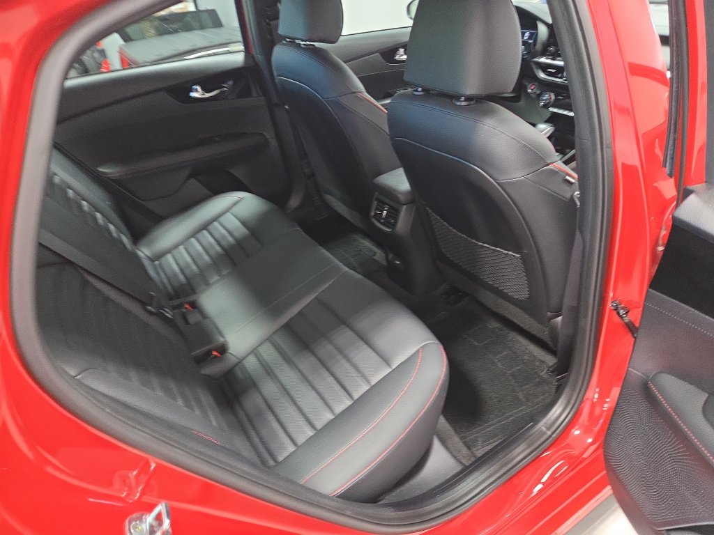 Used 2023 Kia Forte GT w/ GT2 Package FWD image 17