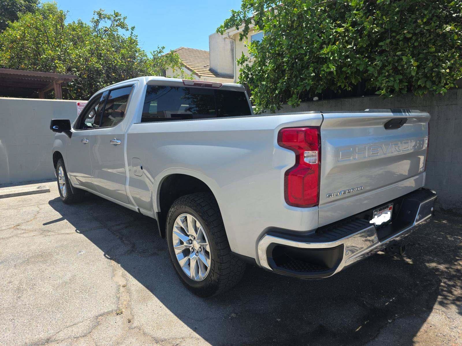 Used 2019 Chevrolet Silverado 1500 LTZ w/ LTZ Plus Package RWD image 3