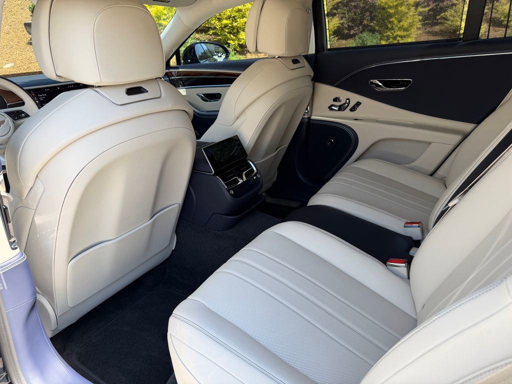 Certified 2024 Bentley Flying Spur W12 AWD/4WD image 37