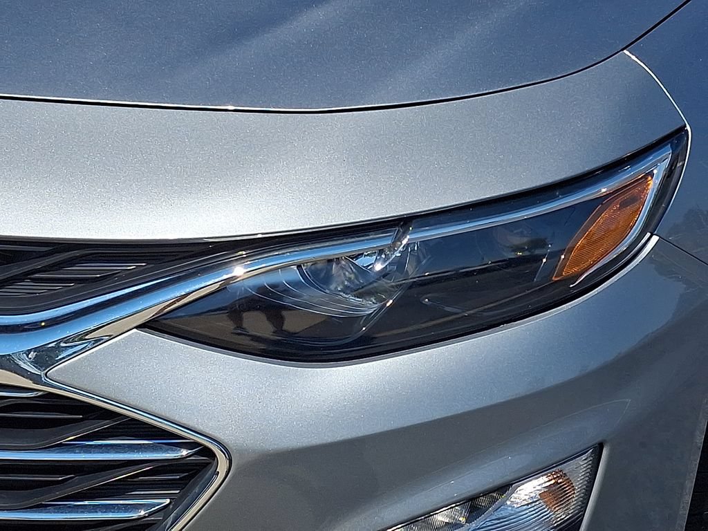 Used 2025 Chevrolet Malibu LT FWD image 9