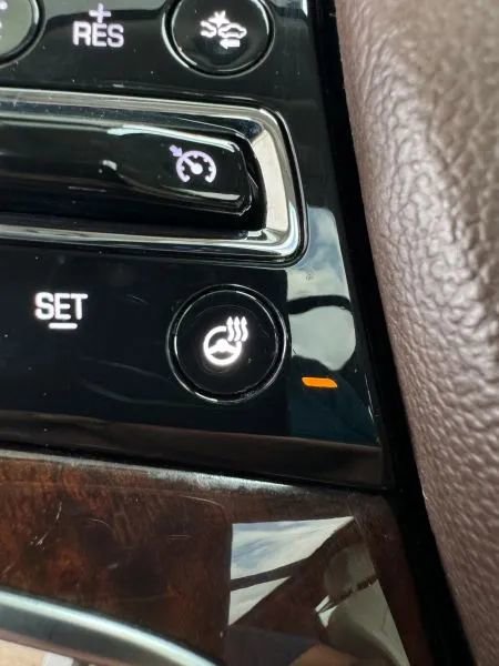 Used 2013 Cadillac SRX Premium FWD image 30