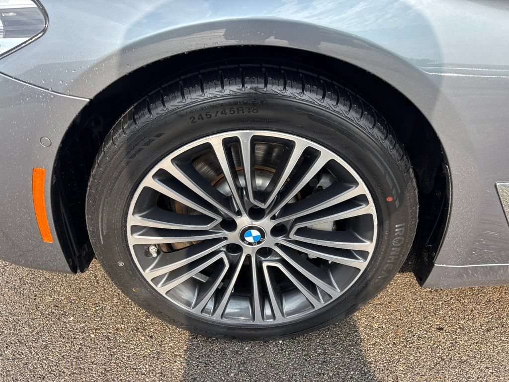 Used 2019 BMW 530i xDrive w/ Convenience Package AWD/4WD image 9