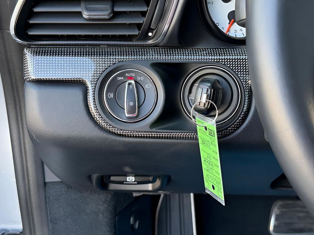 Used 2014 Porsche 911 Turbo image 38
