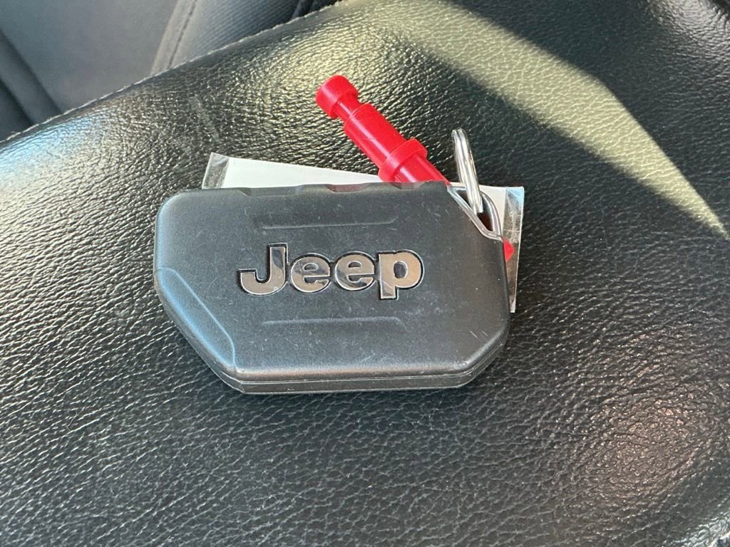 Used 2018 Jeep Wrangler Unlimited Sahara AWD/4WD image 38