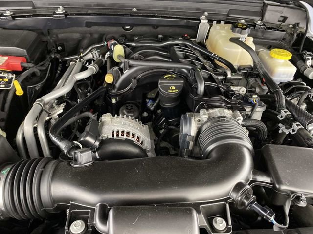 Used 2022 Jeep Wrangler Unlimited Sahara AWD/4WD image 31