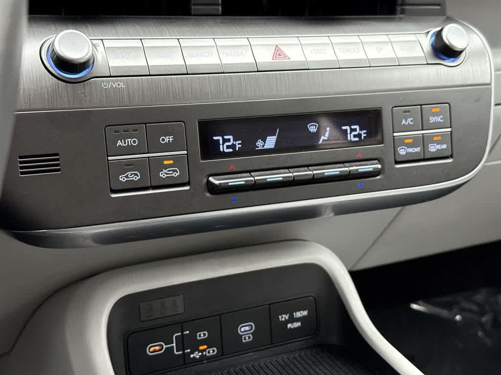 Used 2024 Hyundai Kona SEL AWD/4WD image 24