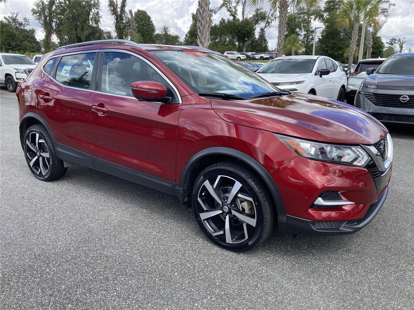 Used 2022 Nissan Rogue Sport SL image 9