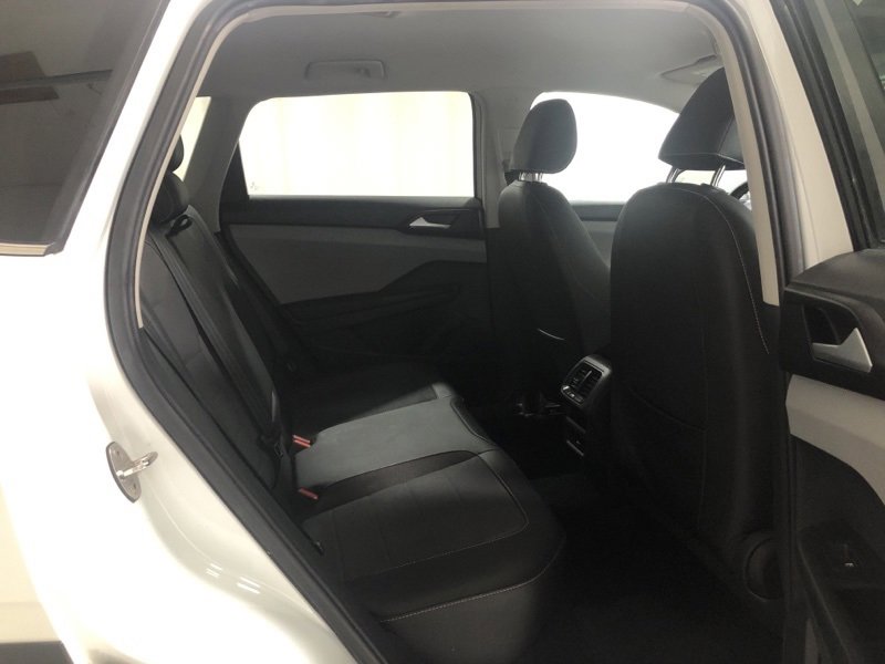 Used 2022 Volkswagen Taos SE image 10