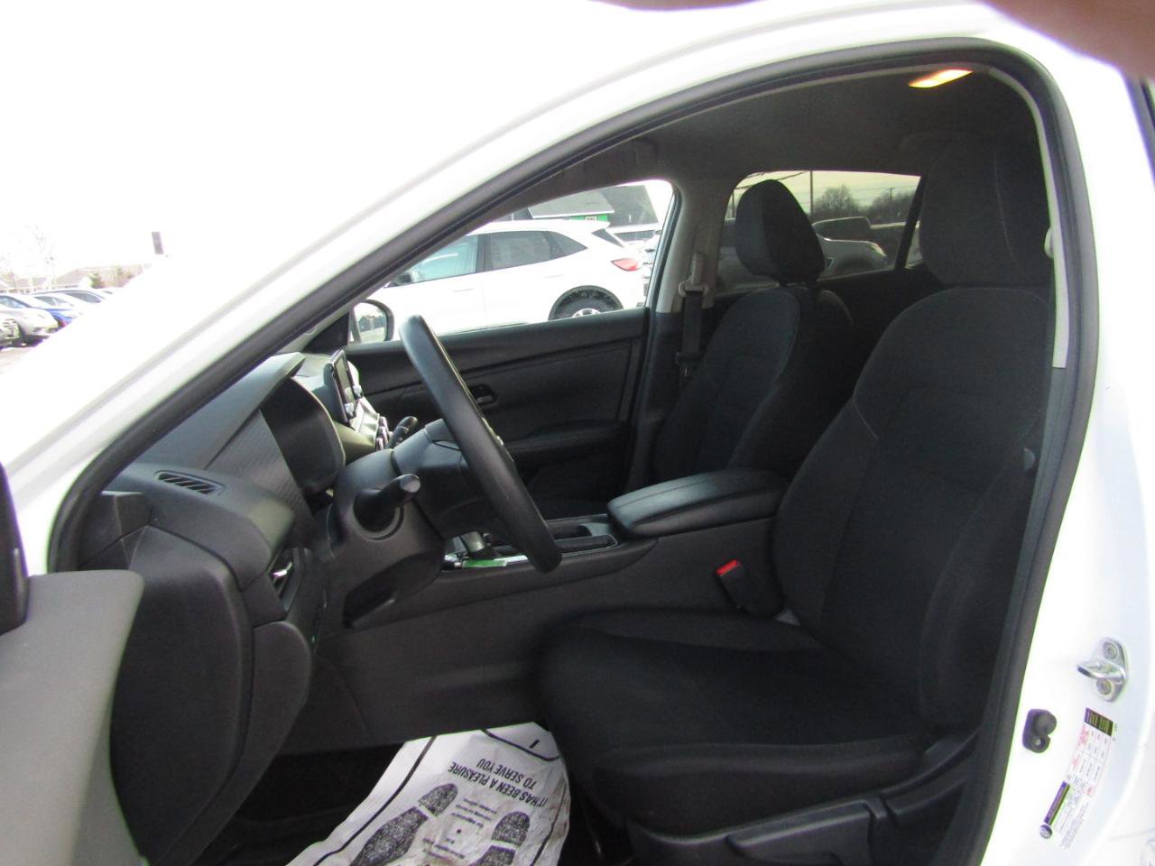 Used 2025 Nissan Sentra S w/ Lighting Package image 17