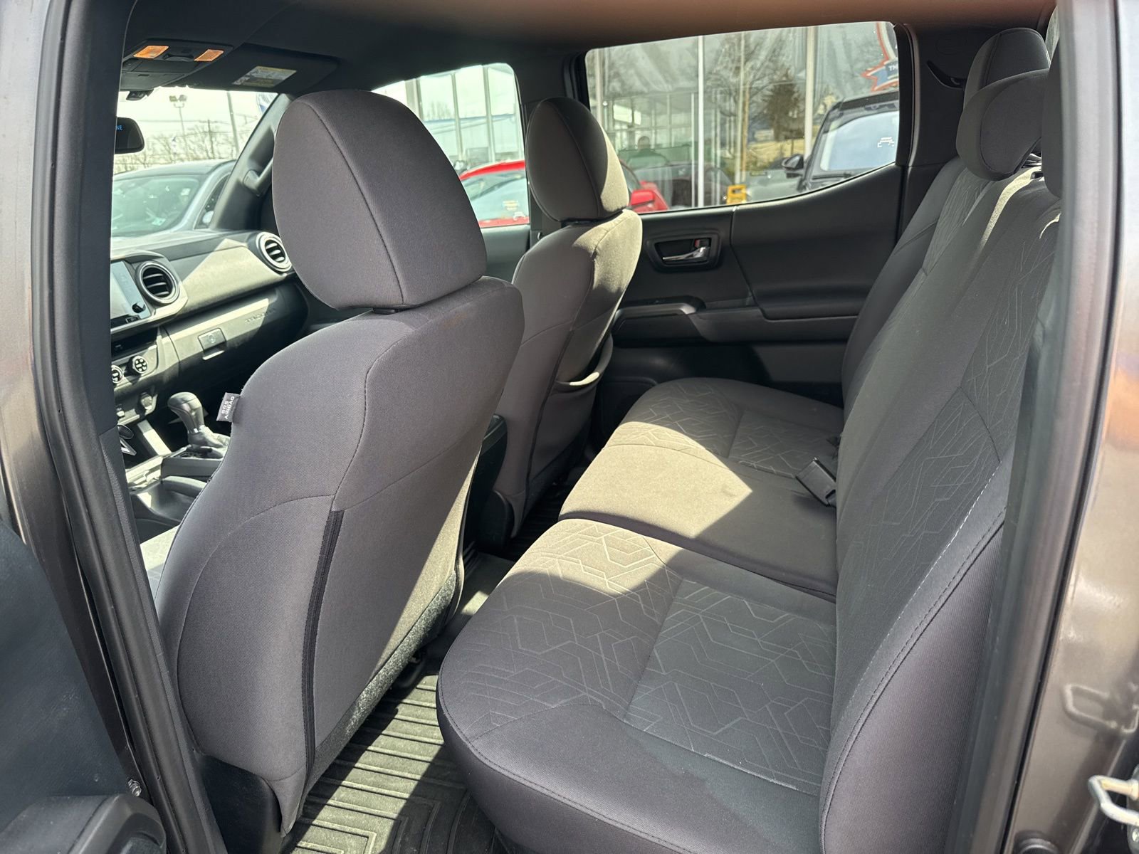 Used 2016 Toyota Tacoma TRD Sport w/ Towing Package image 14