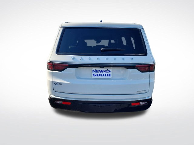 Used 2024 Jeep Wagoneer Series III AWD/4WD image 5