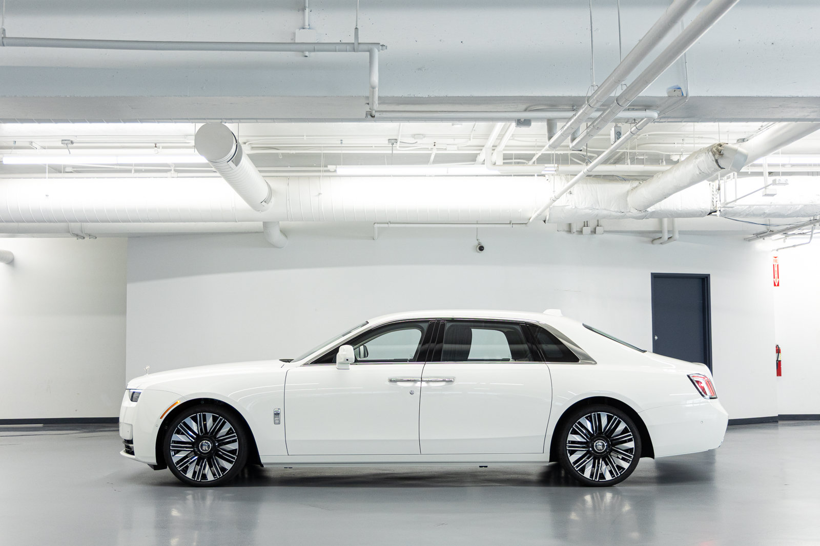 New 2027 Rolls-Royce Ghost Extended Wheelbase AWD/4WD image 4