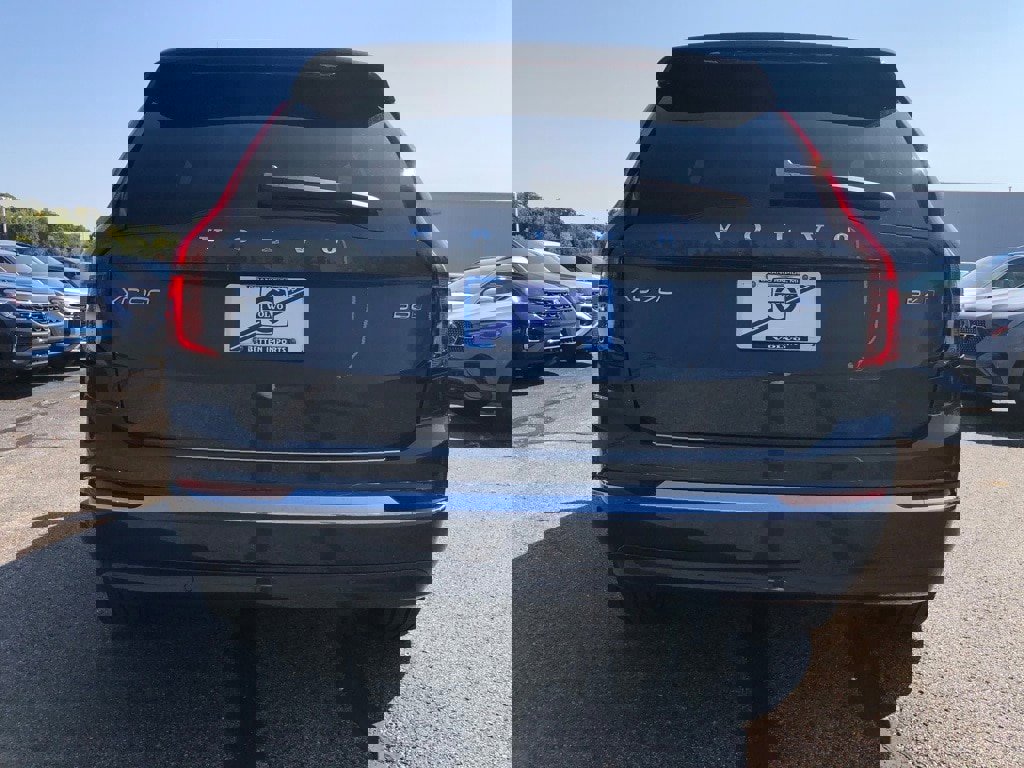 New 2026 Volvo XC90 B6 Plus w/ Protection Package Premier image 5