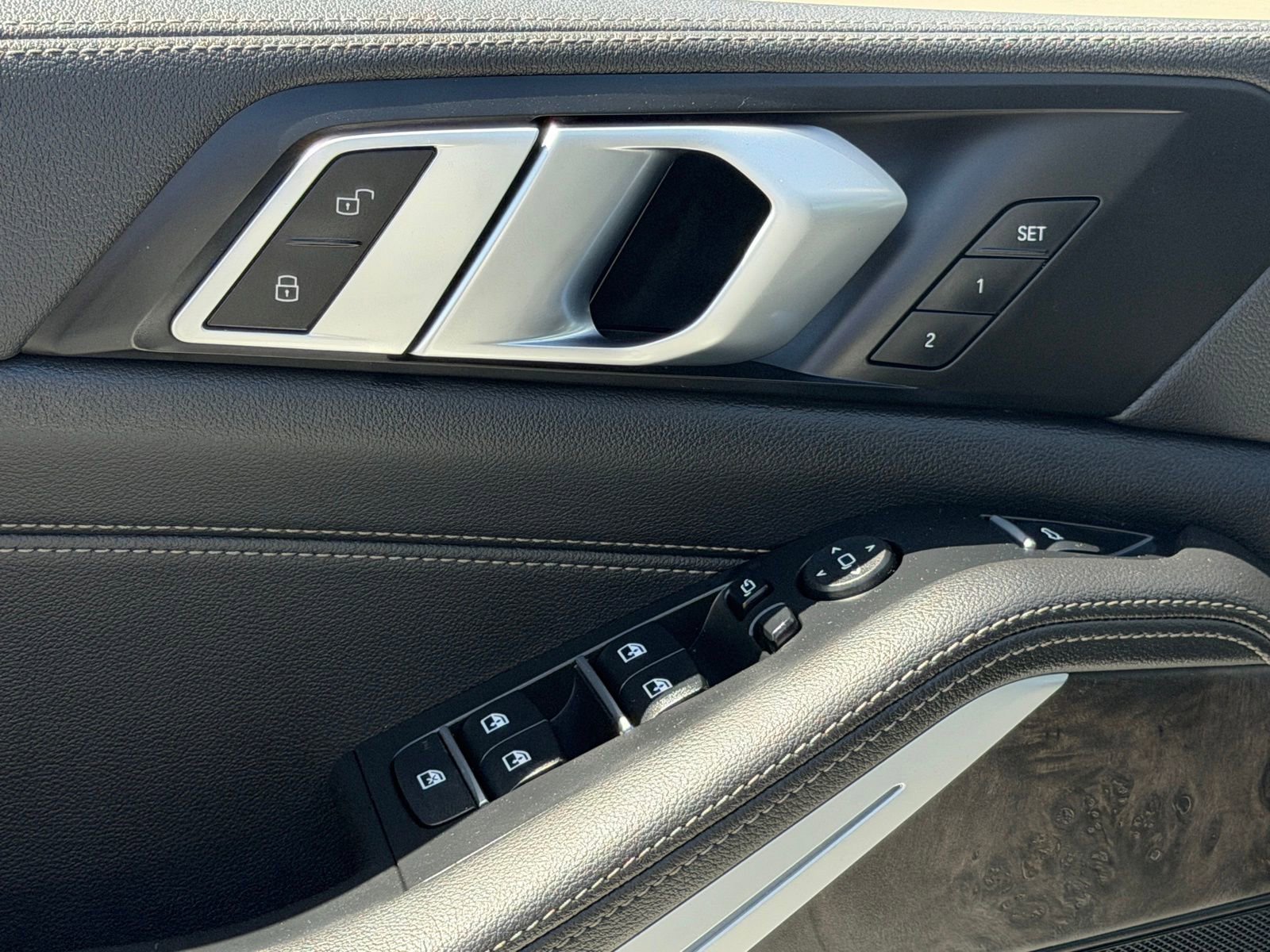 Certified 2022 BMW X5 xDrive40i w/ M Sport Package image 22