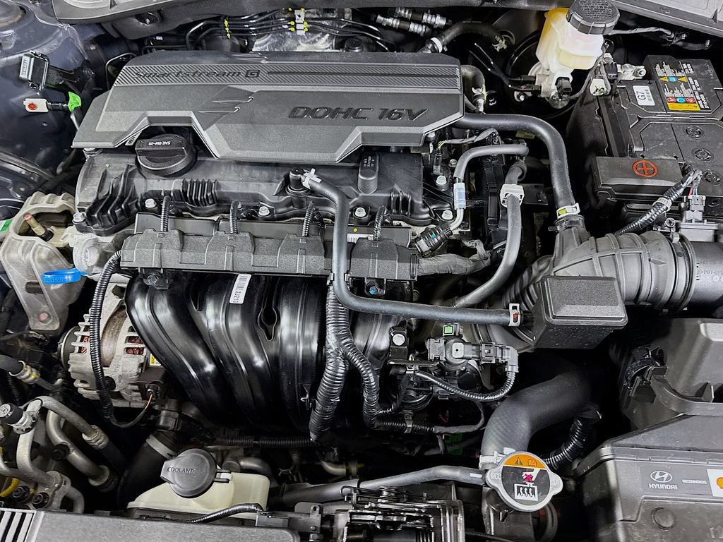Certified 2025 Hyundai Kona SEL AWD/4WD image 32