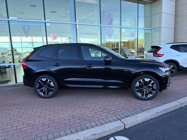New 2027 Volvo XC60 B5 Plus AWD/4WD image 2