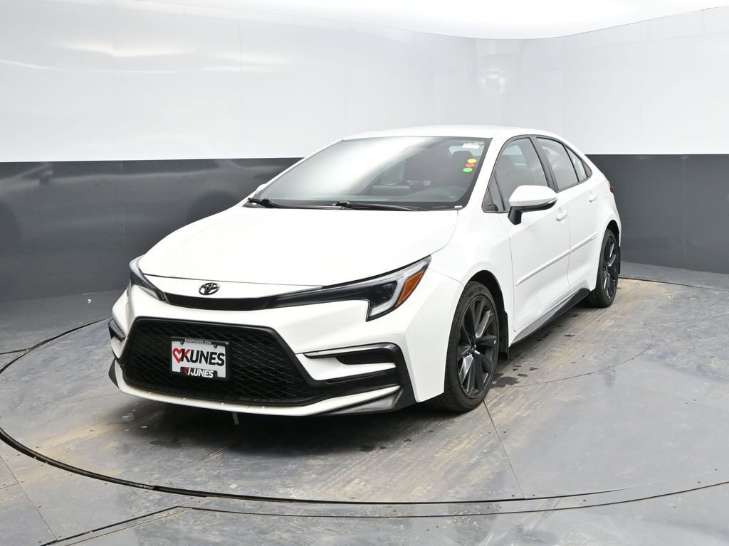 Used 2023 Toyota Corolla SE image 4