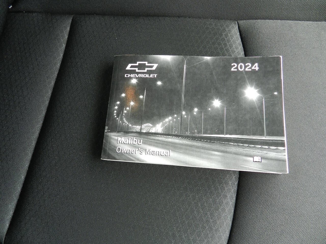 Used 2024 Chevrolet Malibu LS FWD image 14