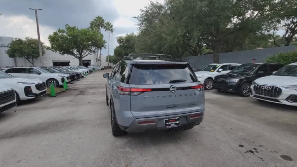 Used 2026 Nissan Pathfinder Platinum FWD image 7