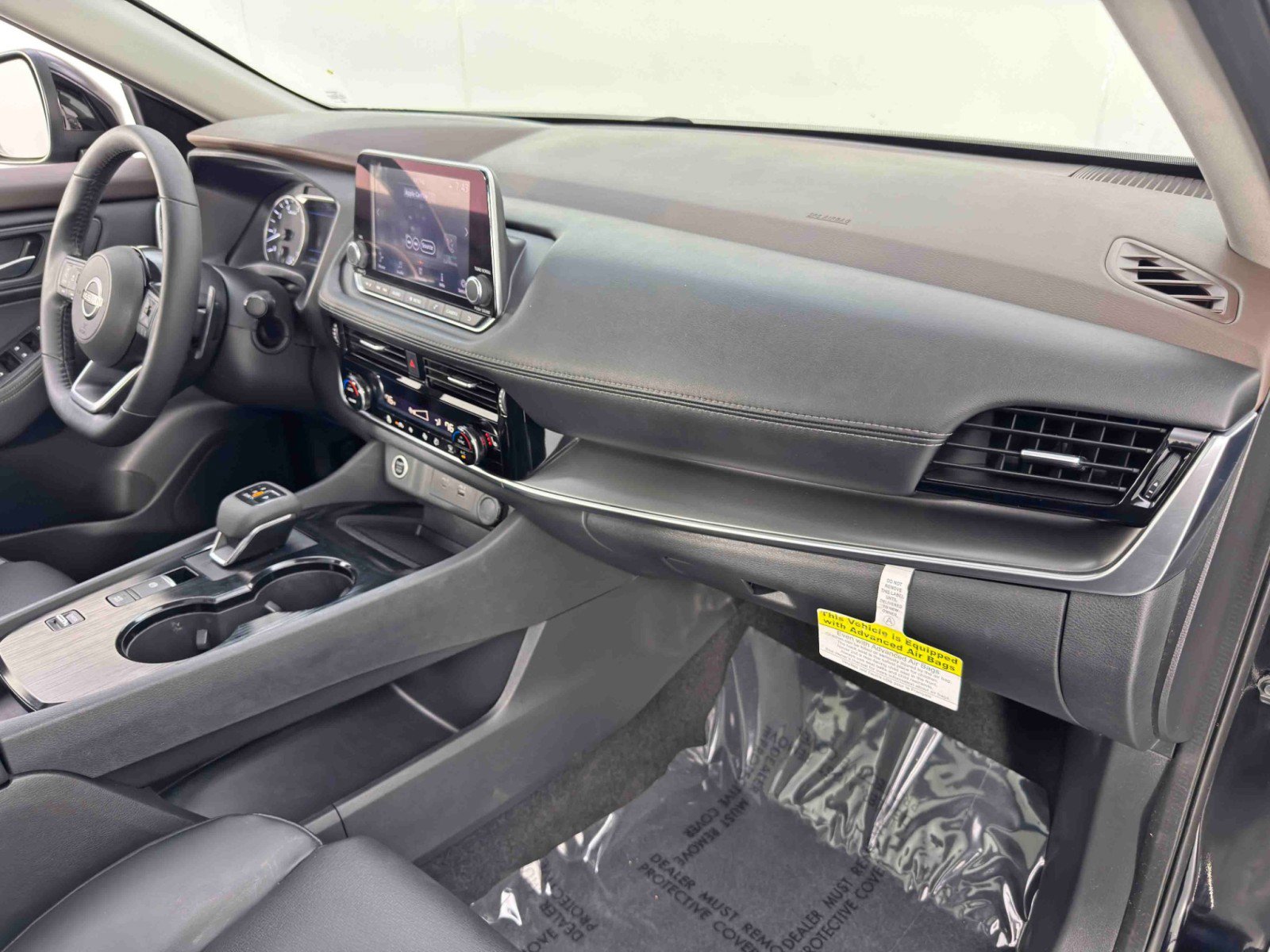 Used 2022 Nissan Rogue SV w/ SV Premium Package FWD image 26